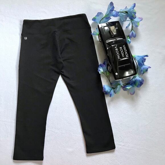 Fabletics NWOT Performance Capri Women S - Picture 5 of 8